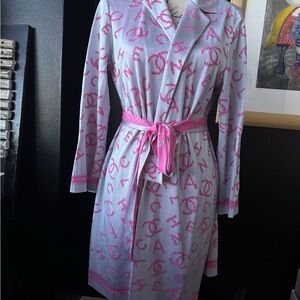 CHANEL Pink and White Women's Robe